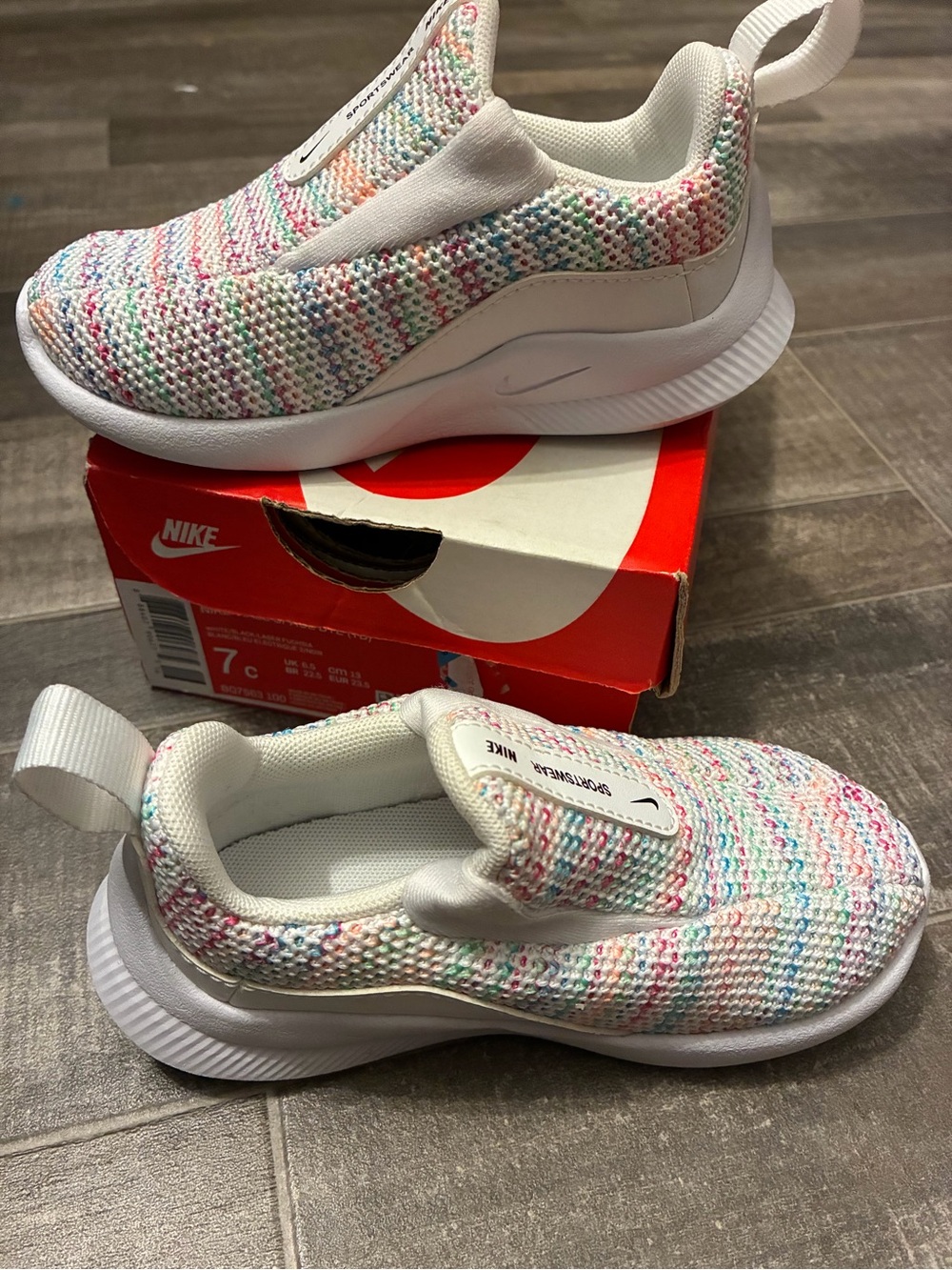 Nike Viale Space Dye Childrens Slip-On Knit Sneakers - size 7C brand new